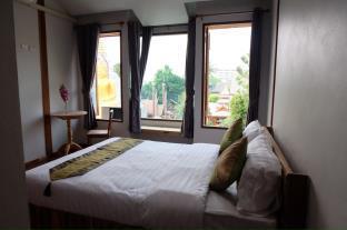 Sri Chiang Yeun House Hotel Chiang Mai Exterior foto